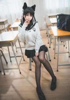 李采潭妈妈的职业